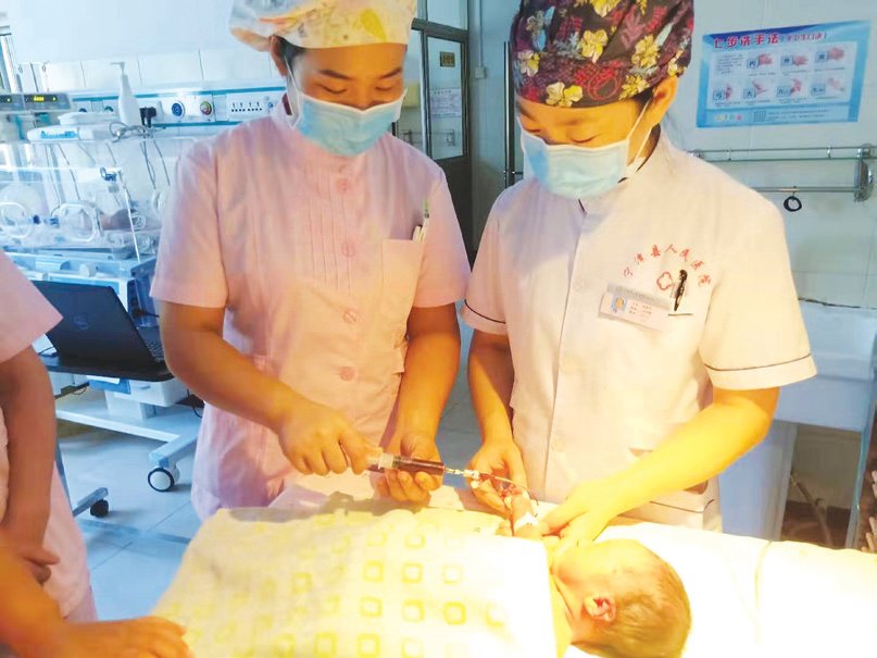 和静县妇婴监护型护送